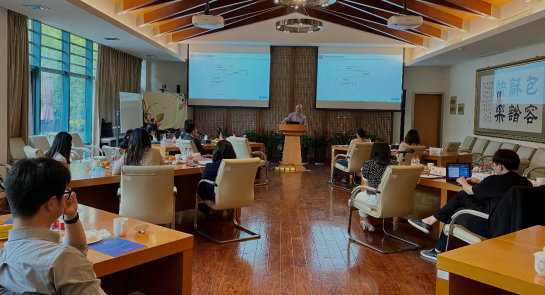 【投教專題】“防非”系列四:如何挑選基金管理人?8個(gè)靈魂拷問