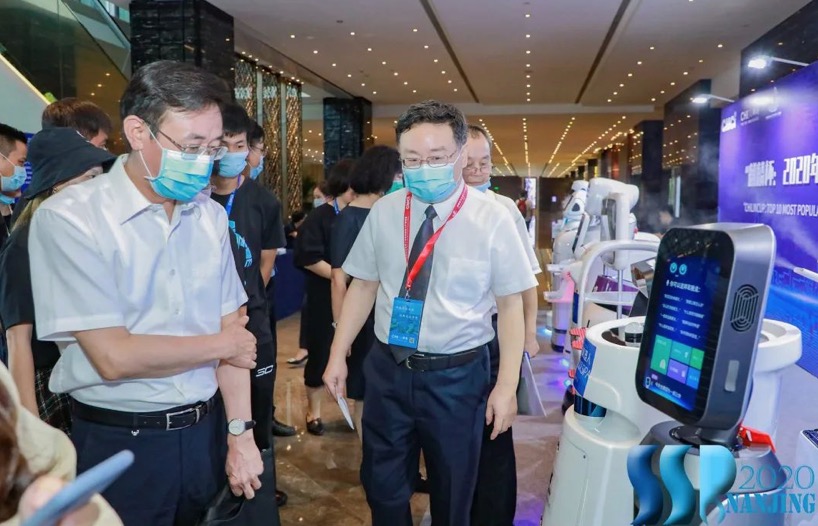 【合作伙伴】擎盾數(shù)據(jù)機(jī)器人榮膺2020年最受用戶喜愛的“抗疫機(jī)器人”TOP10 【合作伙伴】擎盾數(shù)據(jù)機(jī)器人榮膺2020年最受用戶喜愛的“抗疫機(jī)器人”TOP10