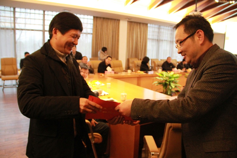 西湖區(qū)委書記王立華一行到公司調研 西湖區(qū)委書記王立華一行到公司調研